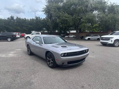 2017 Dodge Challenger SXT Plus