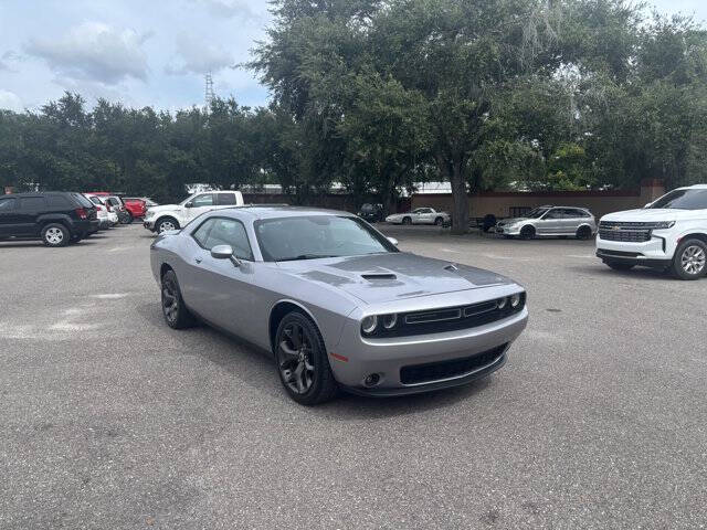 2017 Dodge Challenger SXT Plus