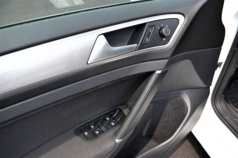 2016 Volkswagen e-Golf SE