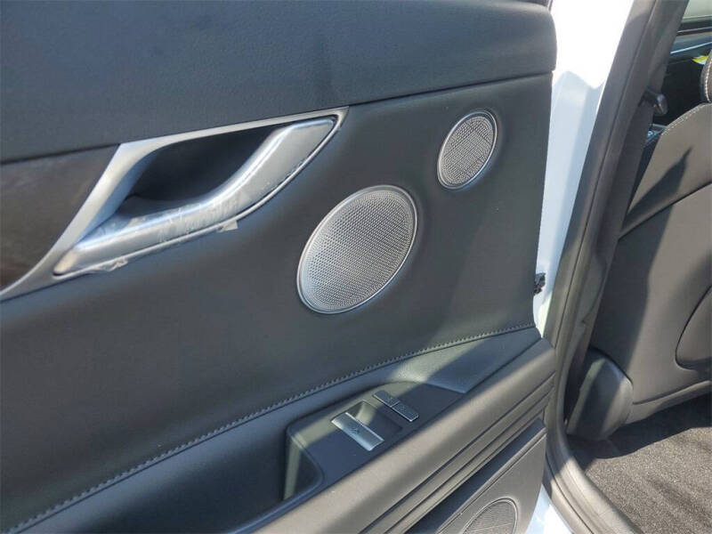 2023 Genesis Electrified G80