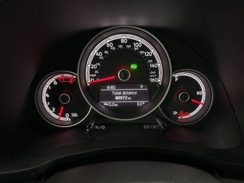 2018 Volkswagen Beetle 2.0T Coast