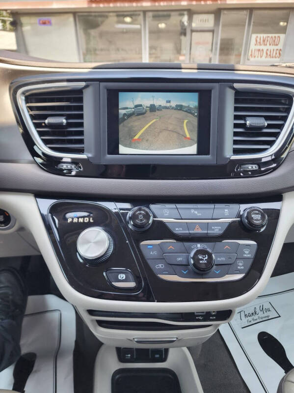 2019 Chrysler Pacifica Touring L