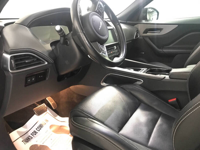 2017 Jaguar F-PACE S