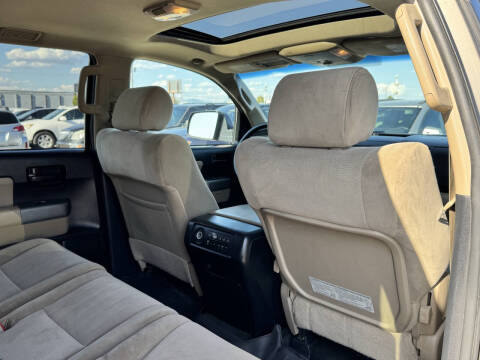 2013 Toyota Sequoia SR5