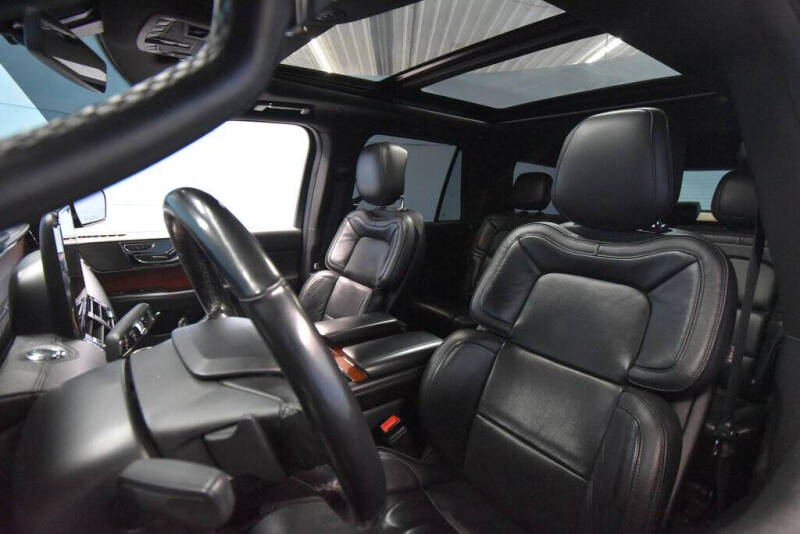 2019 Lincoln Navigator Select