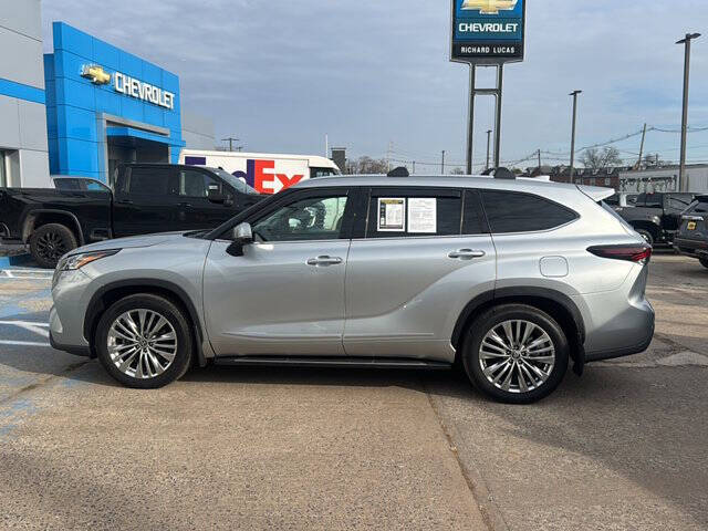 2024 Toyota Highlander Platinum