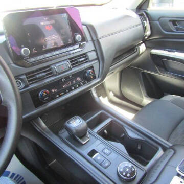 2024 Nissan Pathfinder S