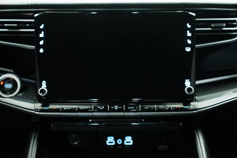 2023 Jeep Wagoneer L