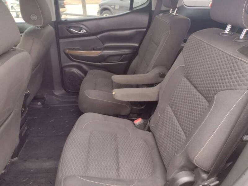 2017 GMC Acadia SLE-2