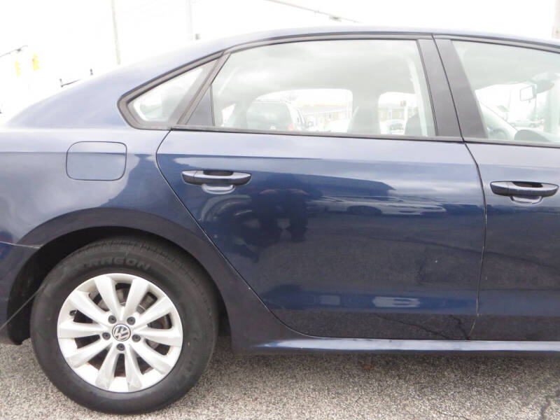 2015 Volkswagen Passat 1.8T Wolfsburg Edition