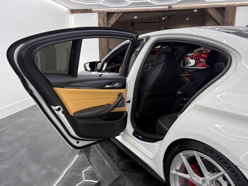 2023 BMW M5