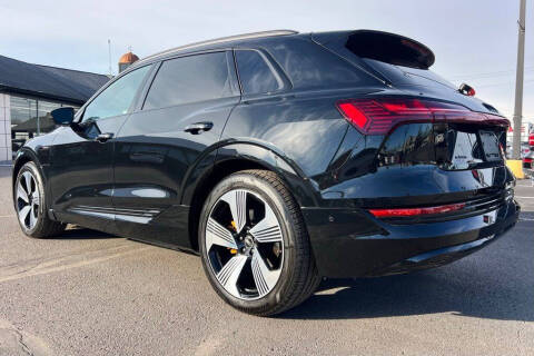 2023 Audi e-tron quattro Premium Plus