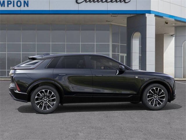 2025 Cadillac LYRIQ Sport 2