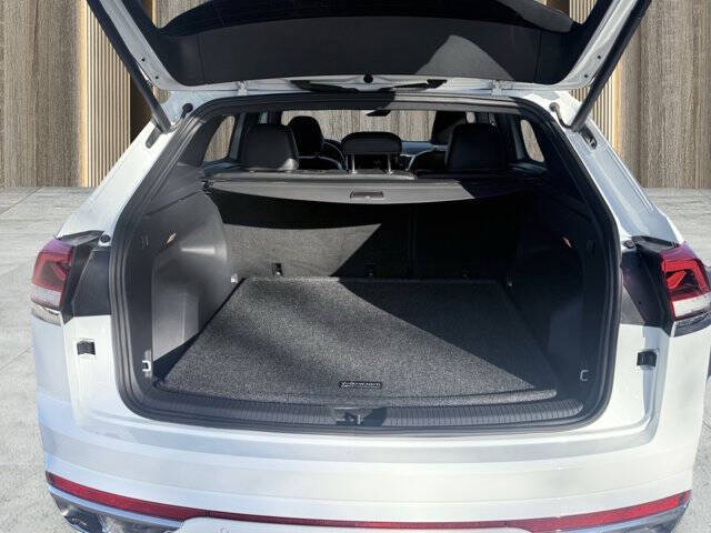 2021 Volkswagen Atlas Cross Sport V6 SE R-Line