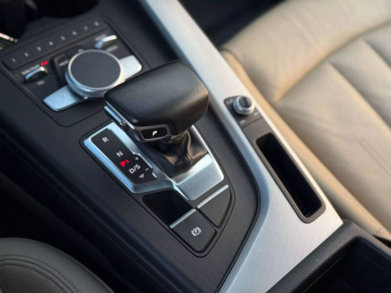 2017 Audi A4 2.0T quattro Premium