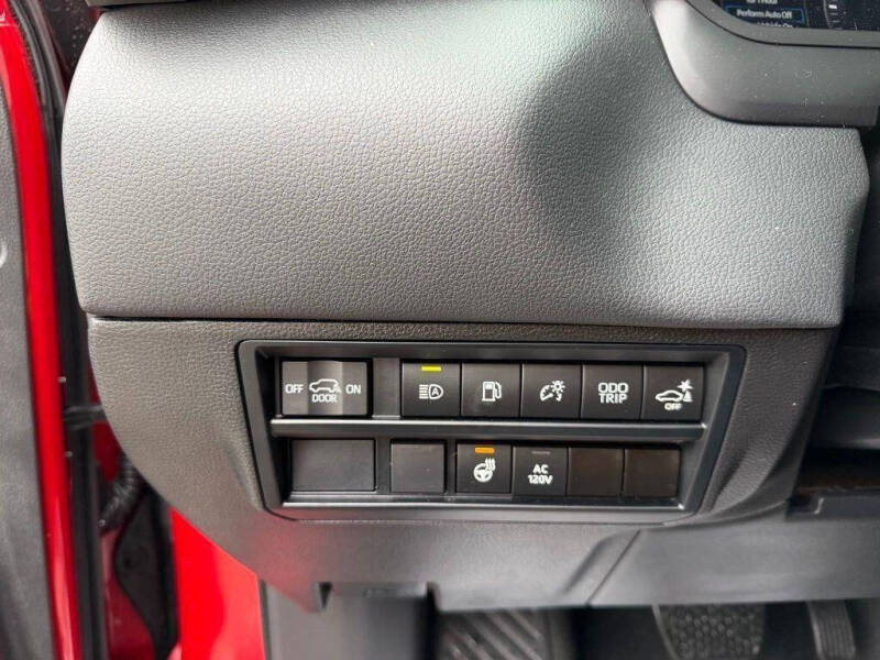 2024 Toyota Sequoia Platinum