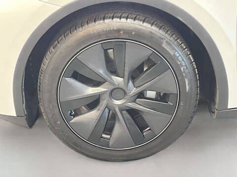 2025 Tesla Model Y Long Range