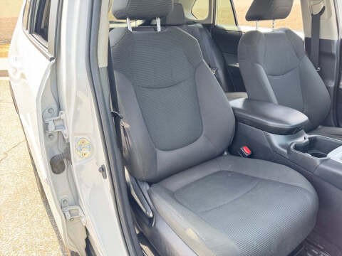 2023 Toyota RAV4 Hybrid LE