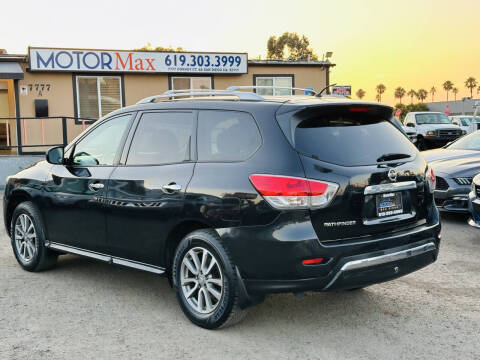 2016 Nissan Pathfinder S