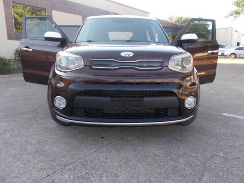 2017 Kia Soul +