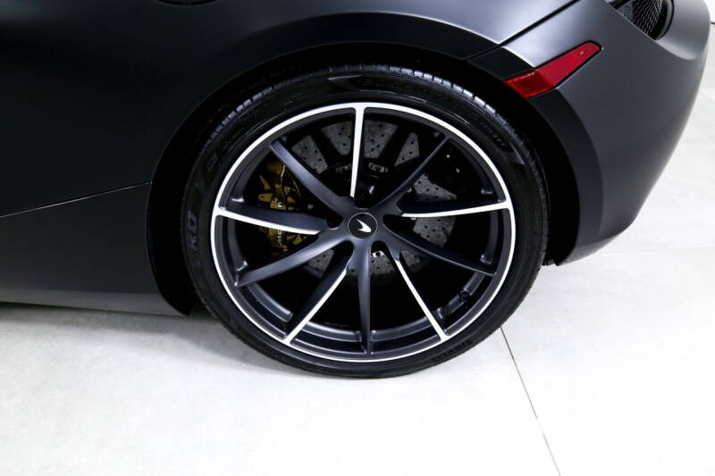 2022 McLaren 720S Spider Luxury