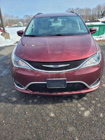 2017 Chrysler Pacifica Touring-L Plus