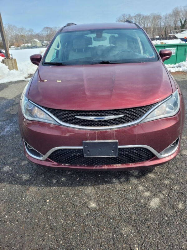 2017 Chrysler Pacifica Touring-L Plus