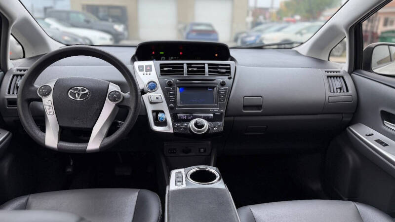 2012 Toyota Prius v Five