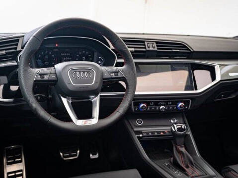 2025 Audi Q3 quattro S line Prem Plus 45 TFSI