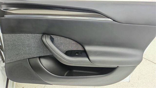 2023 Tesla Model S Plaid