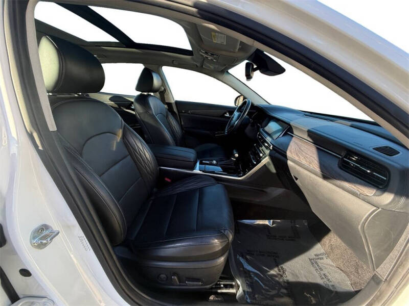 2020 Kia Cadenza Limited