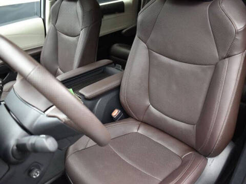 2024 Toyota Sienna Platinum 7-Passenger