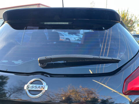 2018 Nissan Kicks SR