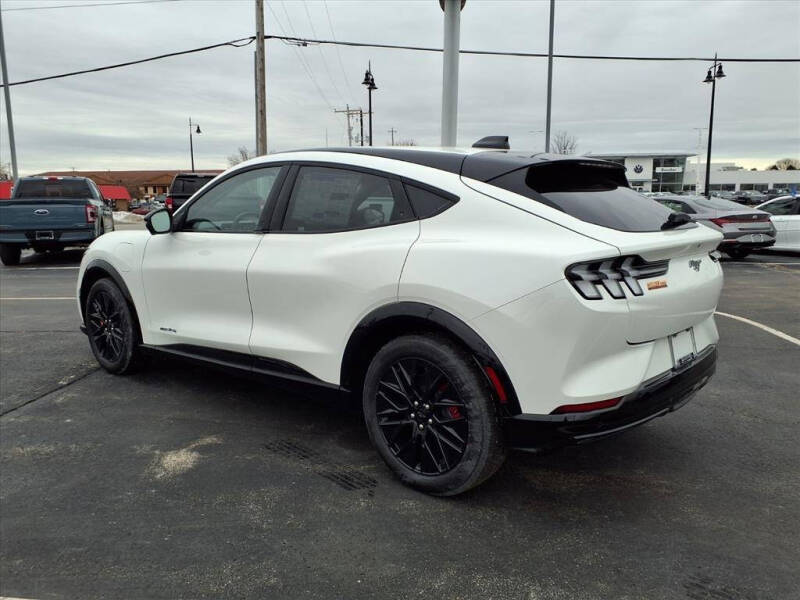 2025 Ford Mustang Mach-E Premium