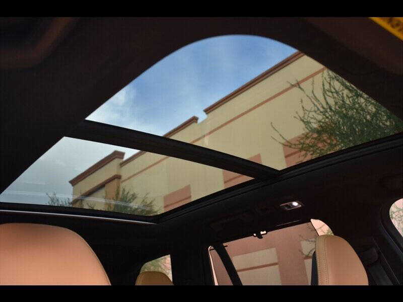 2017 Volvo XC90 T8 eAWD Inscription