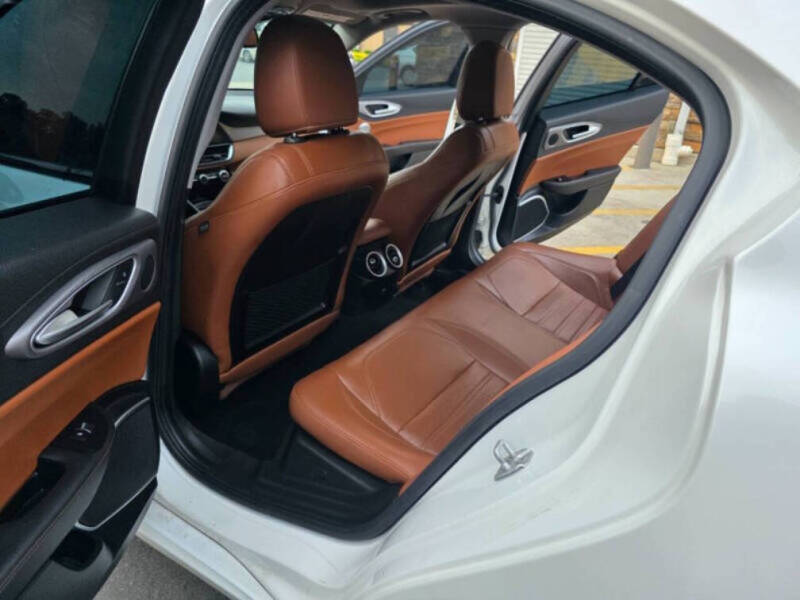 2017 Alfa Romeo Giulia Ti