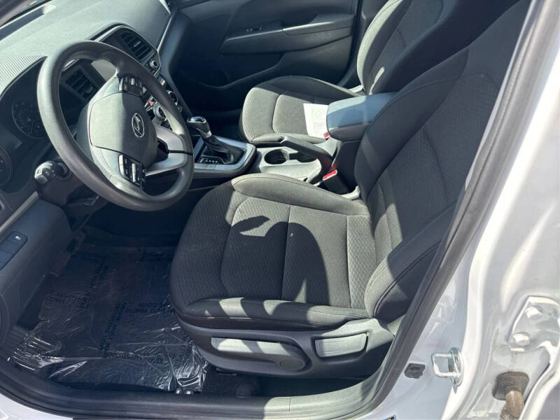 2019 Hyundai Elantra