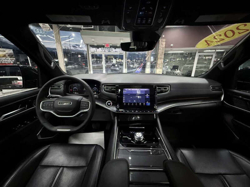 2024 Jeep Wagoneer