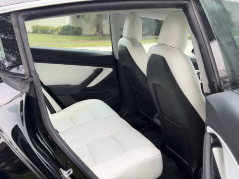 2020 Tesla Model 3 Standard Range Plus