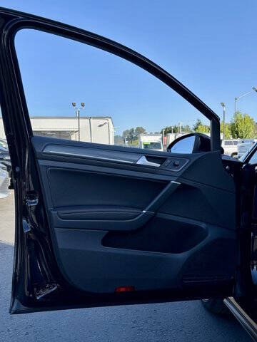 2019 Volkswagen Golf GTI SE