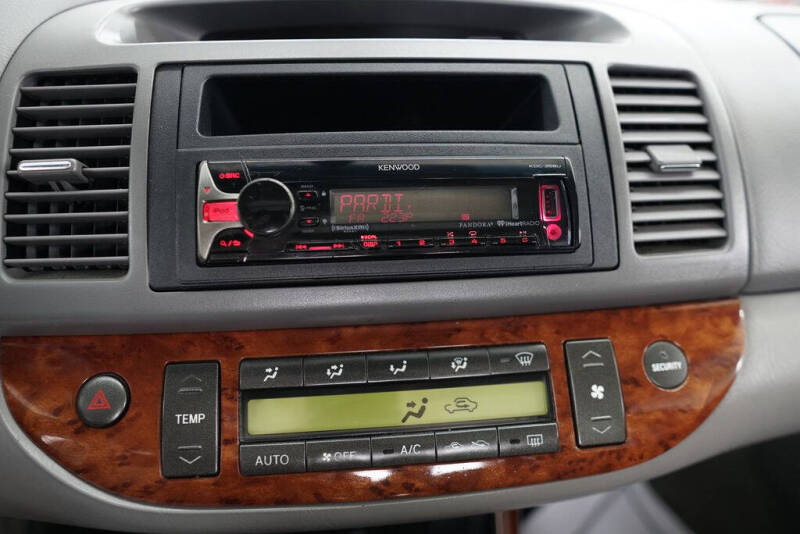 2004 Toyota Camry