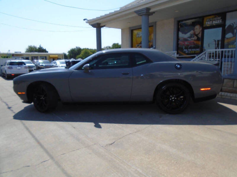 2018 Dodge Challenger SXT Plus