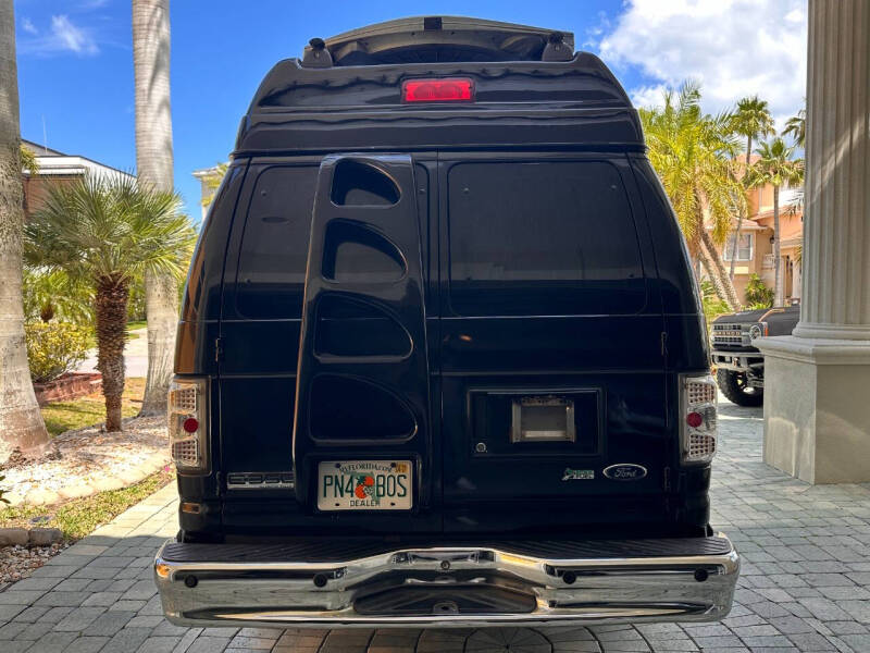 2010 Ford E-Series E-350 SD XLT