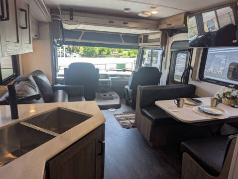 2023 Winnebago Sunstar 29NP NPF Edition / 30ft