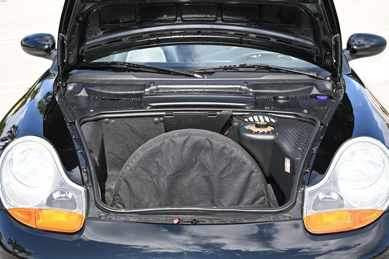 2002 Porsche Boxster 18