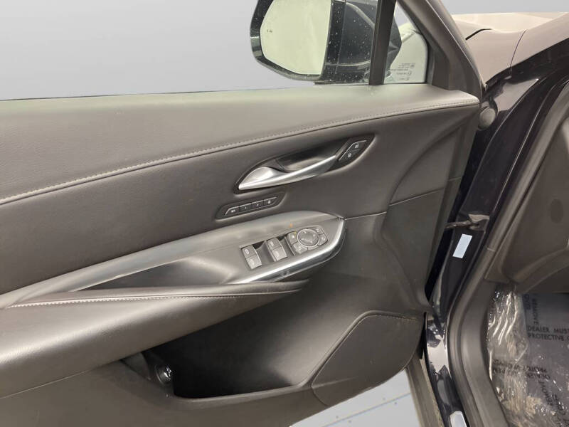 2023 Cadillac XT4 Premium Luxury