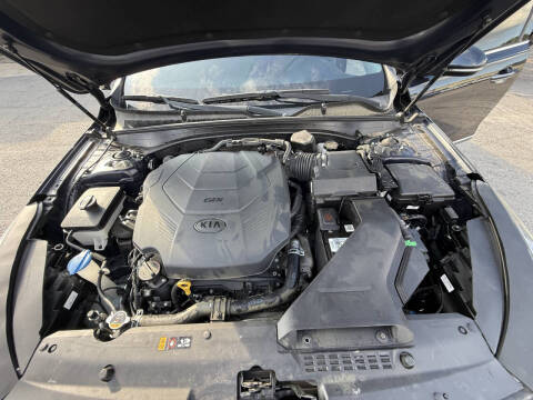 2017 Kia Cadenza Premium