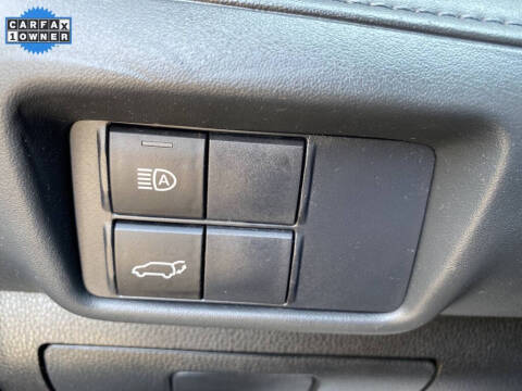 2020 Toyota Highlander LE