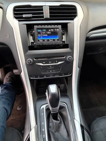 2013 Ford Fusion SE