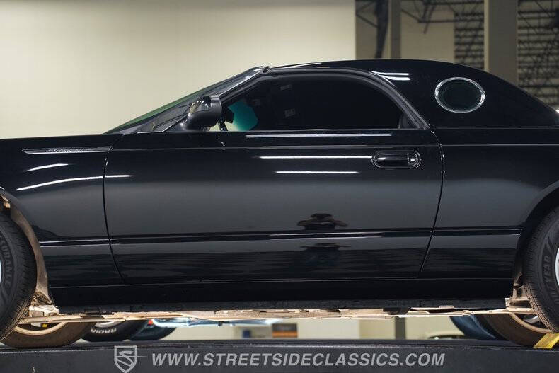 2005 Ford Thunderbird Deluxe